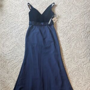 Navy blue gown. Vera Wang. New with tags.